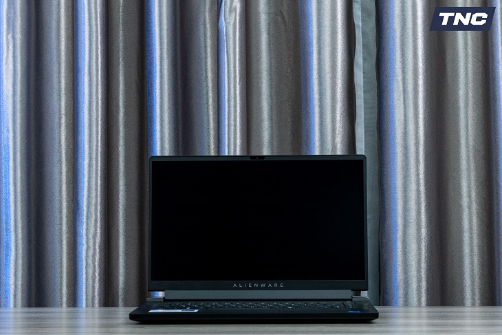 Dell Alienware M15-R6-01NS - Chiến hạm ngoài không gian Dell Alienware M15-R6-01NS - Chiến hạm ngoài không gian