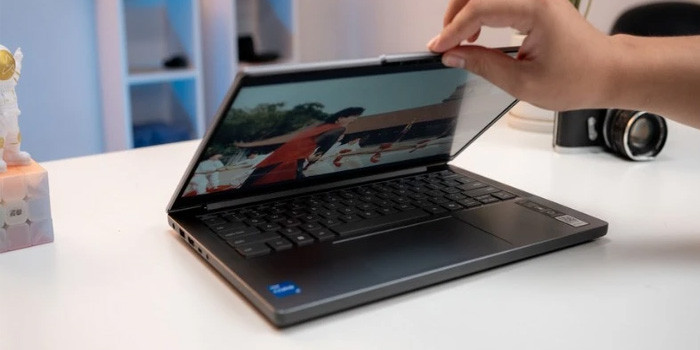 TNC Store Laptop Lenovo IdeaPad Slim 3 15ABR8-82XM00MDVN