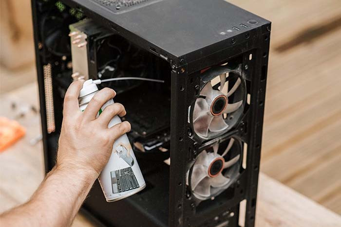 TNC Store Cách Vệ Sinh Máy Tính PC Đúng Cách Tại Nhà