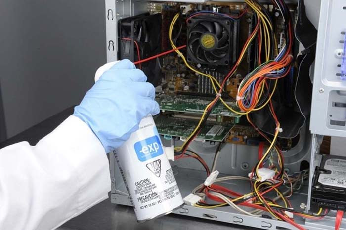 TNC Store Cách Vệ Sinh Máy Tính PC Đúng Cách Tại Nhà