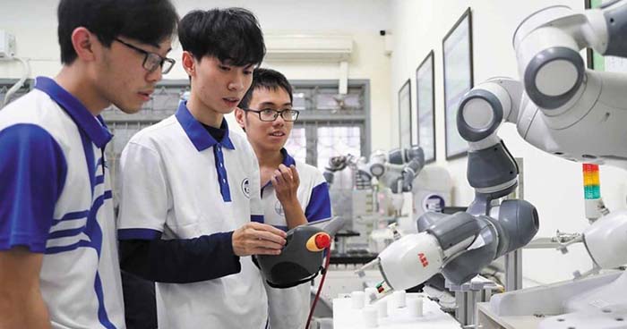 TNC Store Sinh viên Đại học Công nghệ (QHI) - Quốc gia Hà Nội (VNU) nên dùng Laptop gì?