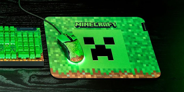 TNC Store Bàn Di Chuột Razer Gigantus V2 - Soft Gaming Mouse Mat - Medium - Minecraft Edition (RZ02-03333800-R3M1)