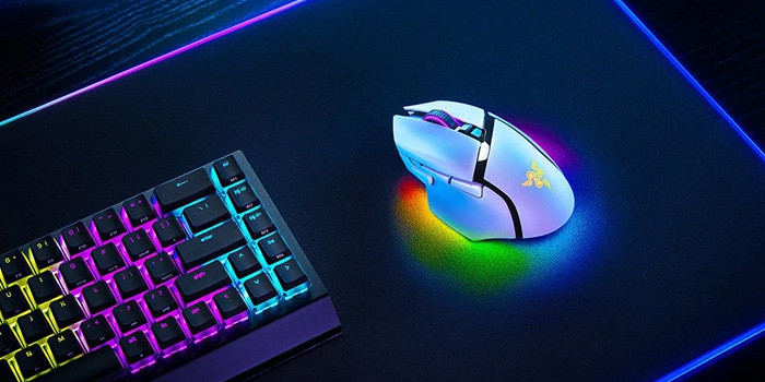 TNC Store Chuột Gaming Không Dây Razer Basilisk V3 Pro 35K - White Edition (RZ01-05240200-R3A1) 