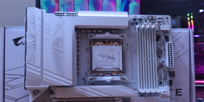TNC Store Bo Mạch Chủ Gigabyte X870 Aorus Stealth Ice